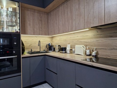 3-к квартира, 11/19 эт., 77м²