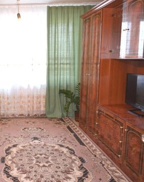 3-к квартира, 10/18 эт., 90м²