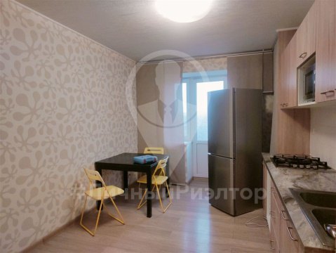 1-к квартира, 7/10 эт., 38м²