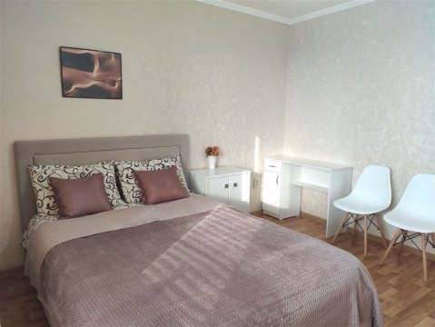 2-к квартира, 7/9 эт., 65м²